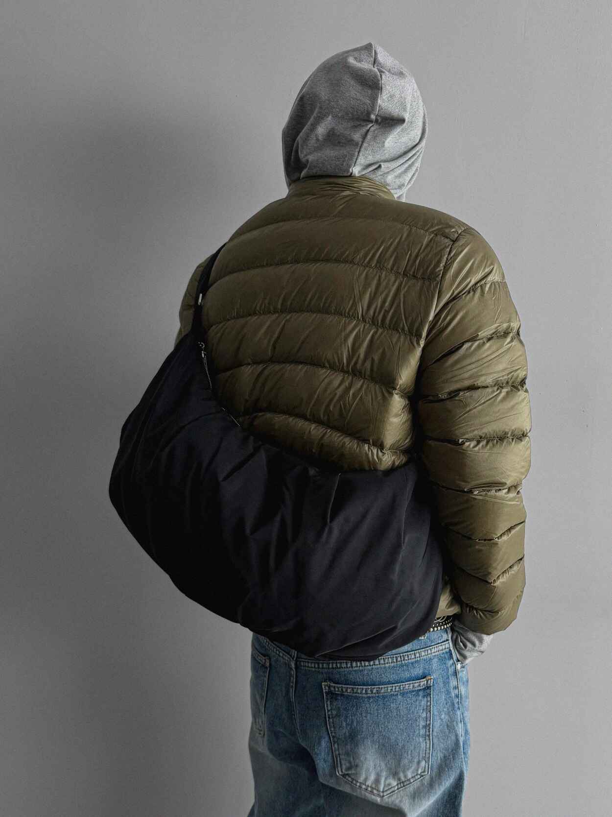 立體褶皺 軟墊 尼龍 單肩 半月流浪包 / 2色 - WHATEVER STUDIO