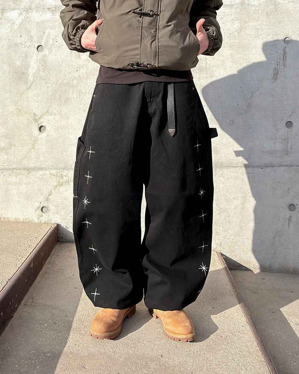 刺繡 星星 畫家 工裝 牛仔褲 / 2色 - WHATEVER