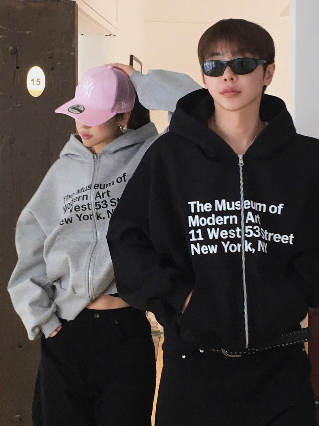 藝術 字母 印花 寬鬆 短版 連帽外套 / 2色 - WHATEVER