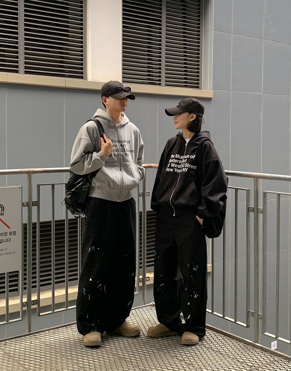 藝術 字母 印花 寬鬆 短版 連帽外套 / 2色 - WHATEVER