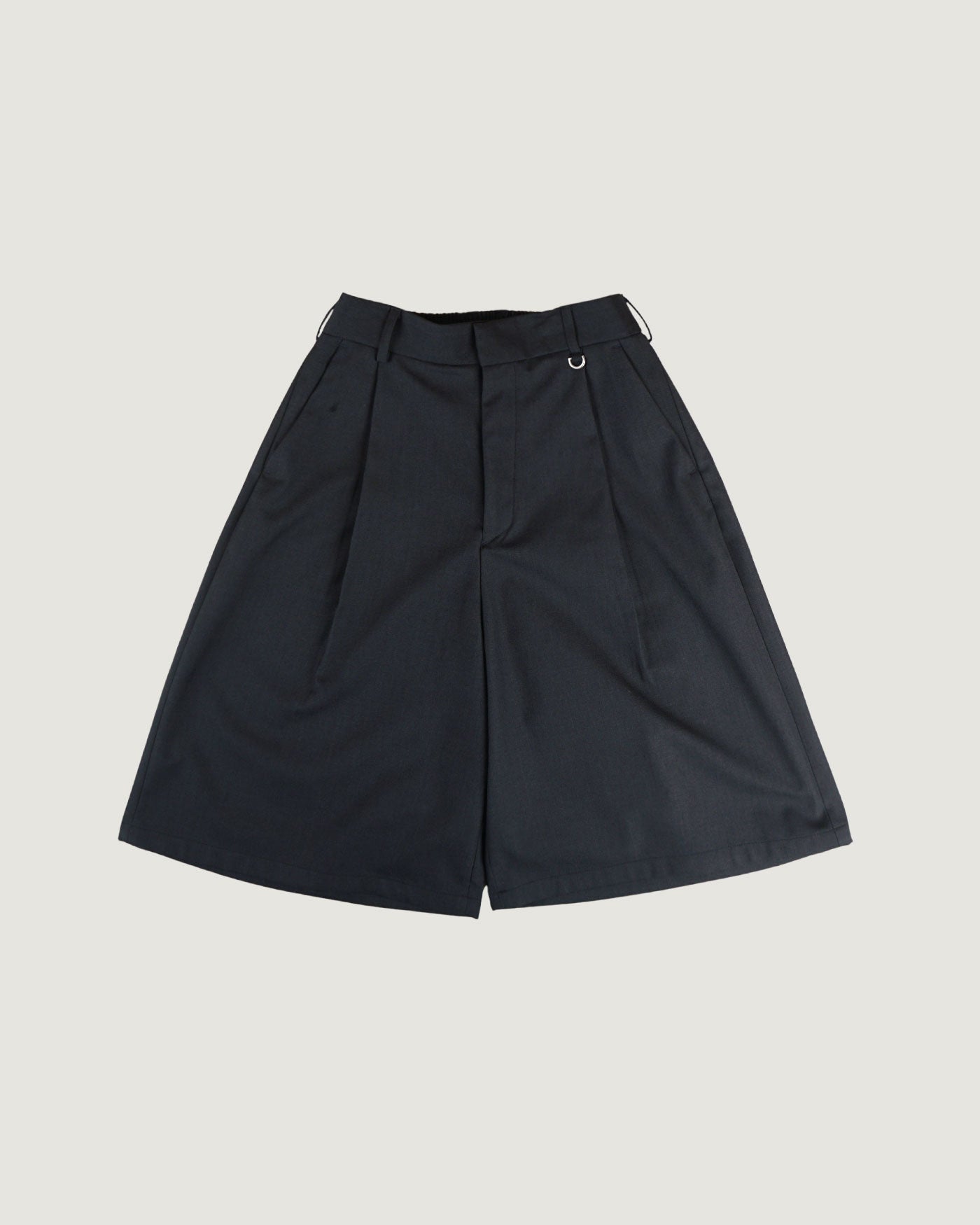 打褶 五分 百慕達 西裝 短褲 / 2色 - WHATEVER