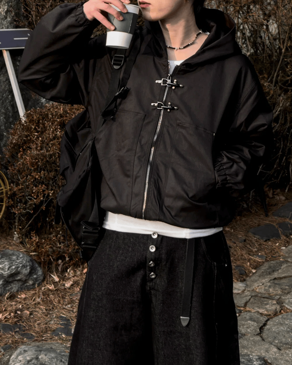 高密度棉 消防扣 拉鍊 短版 連帽 外套 / 2色 - WHATEVER