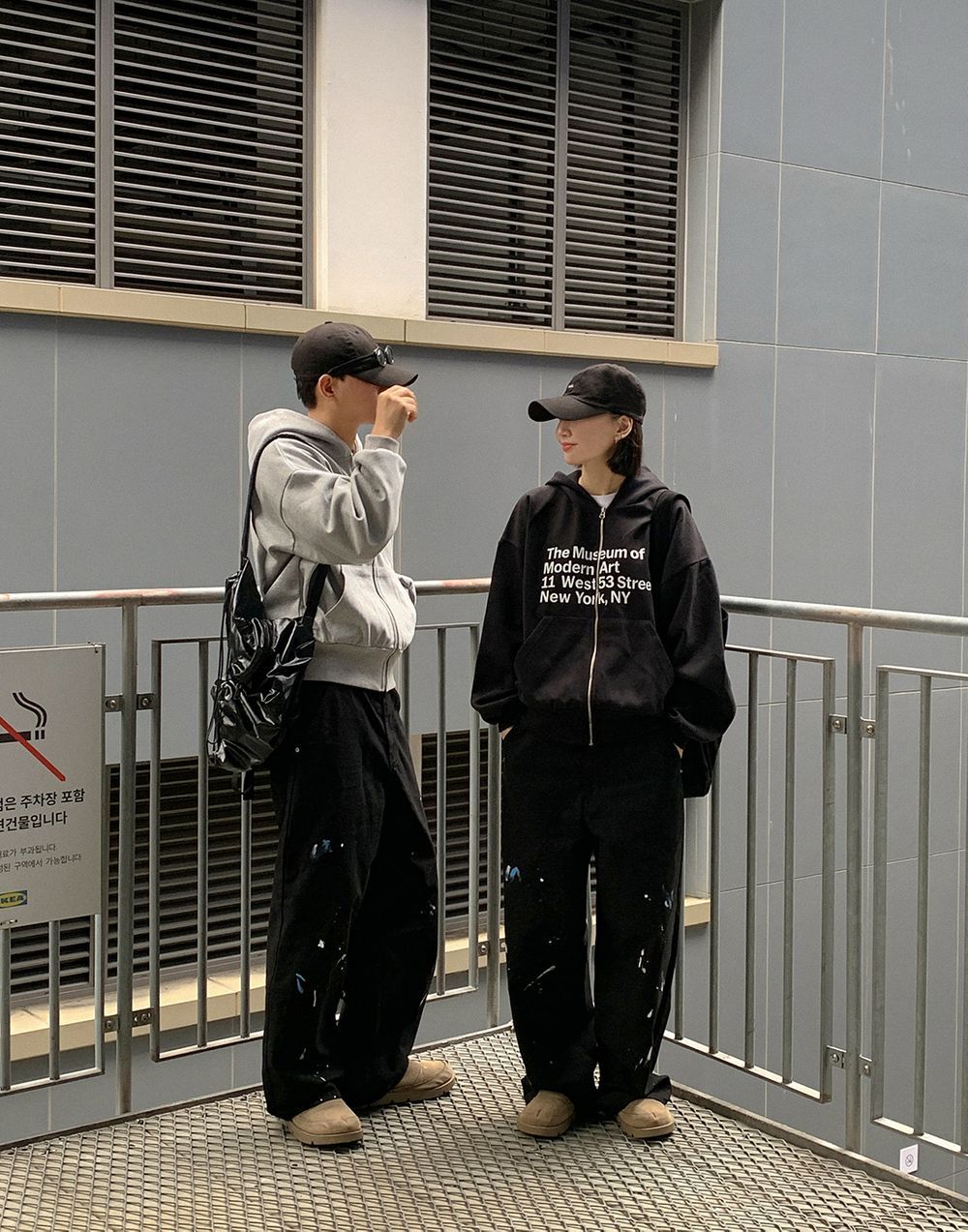 藝術 字母 印花 寬鬆 短版 連帽外套 / 2色 - WHATEVER