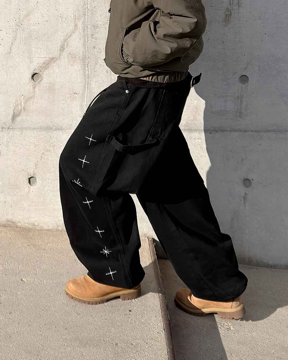 刺繡 星星 畫家 工裝 牛仔褲 / 2色 - WHATEVER