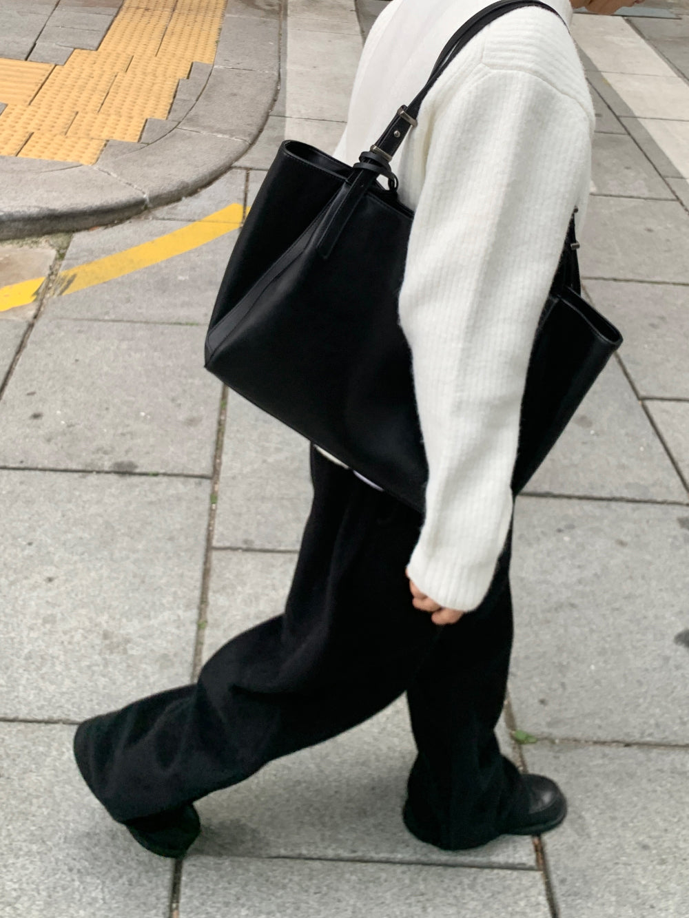 簡約 質感 皮革 單肩 托特包 / 2色【部分現貨】