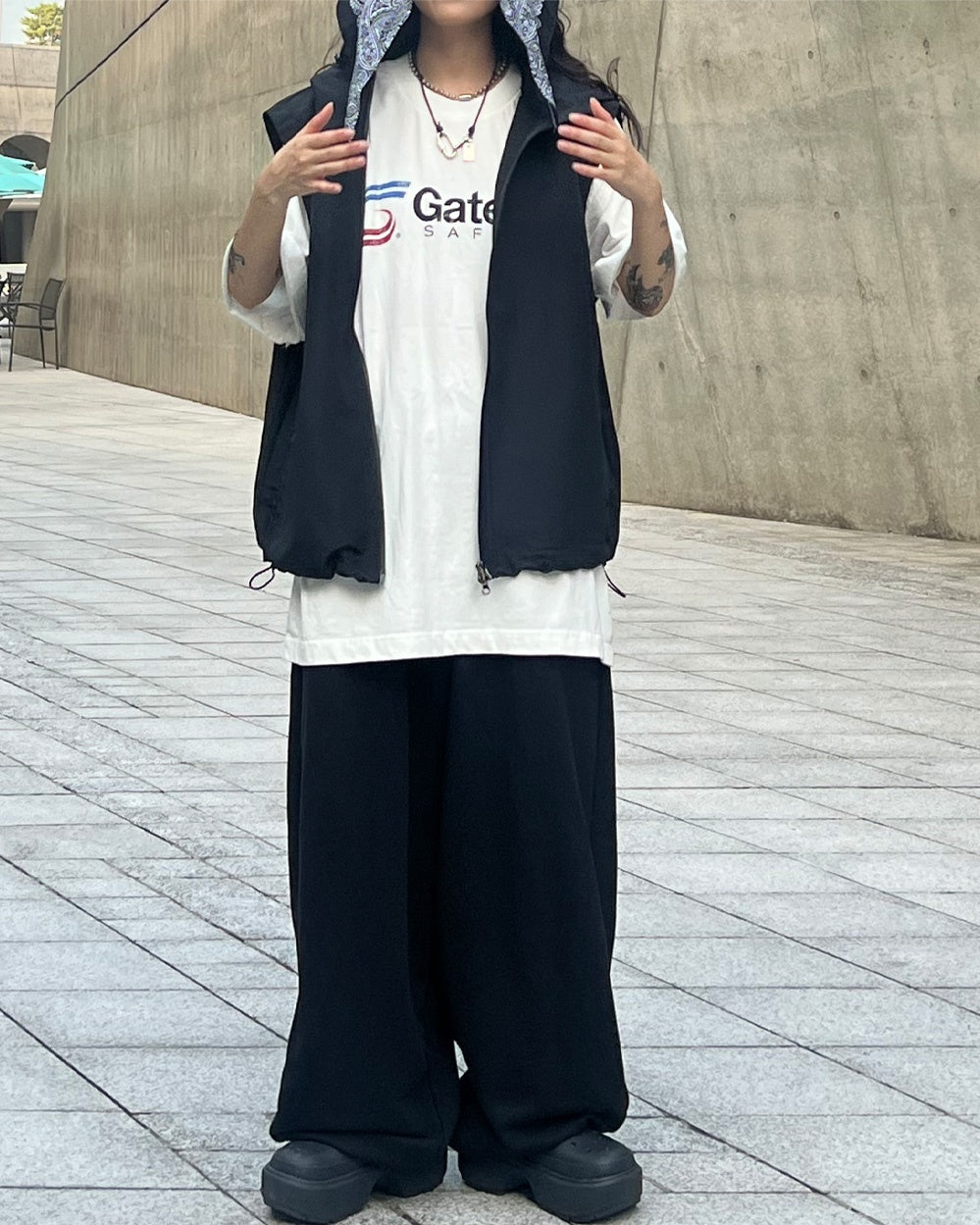 機能 尼龍 防潑水 霧面 連帽 工裝 背心 / 2色