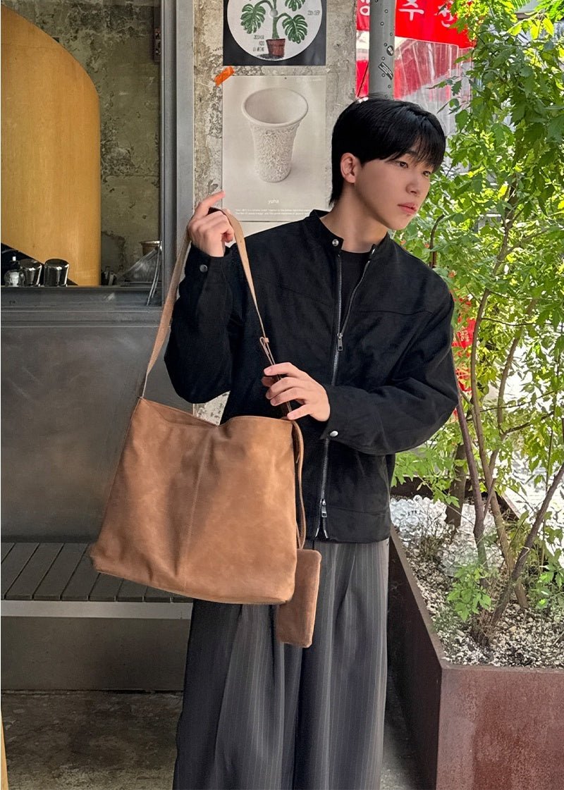 仿舊 質感 磁吸 皮革 寬背帶 斜背包 / 3色 - WHATEVER