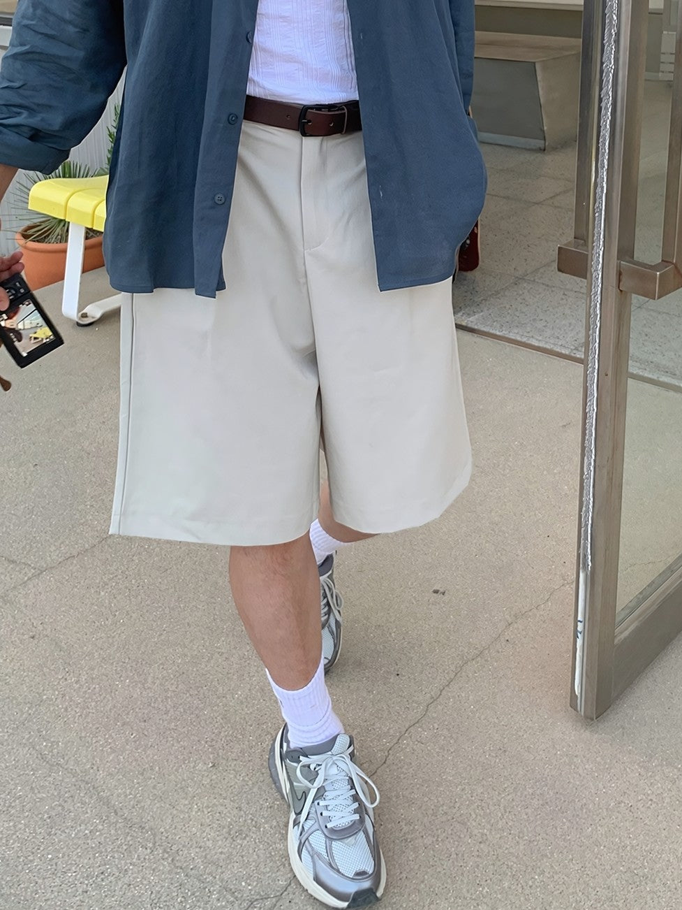 簡約 俐落 百慕達 半鬆緊 西裝 短褲 / 2色【部分現貨】