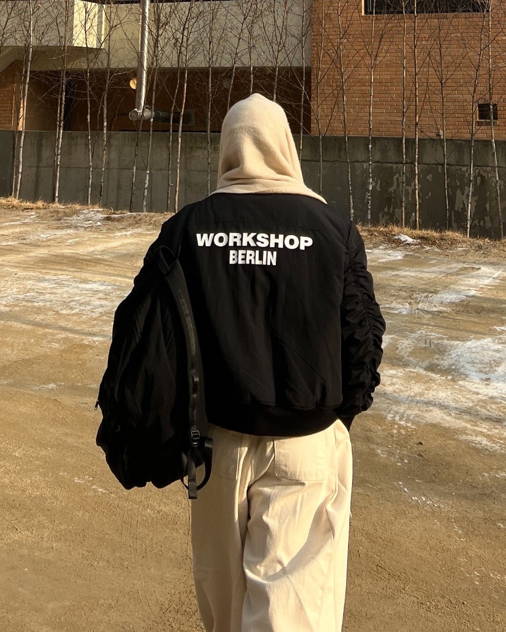 Berlin 摺皺設計 MA - 1 羽絨 飛行外套 / 2色 - WHATEVER STUDIO