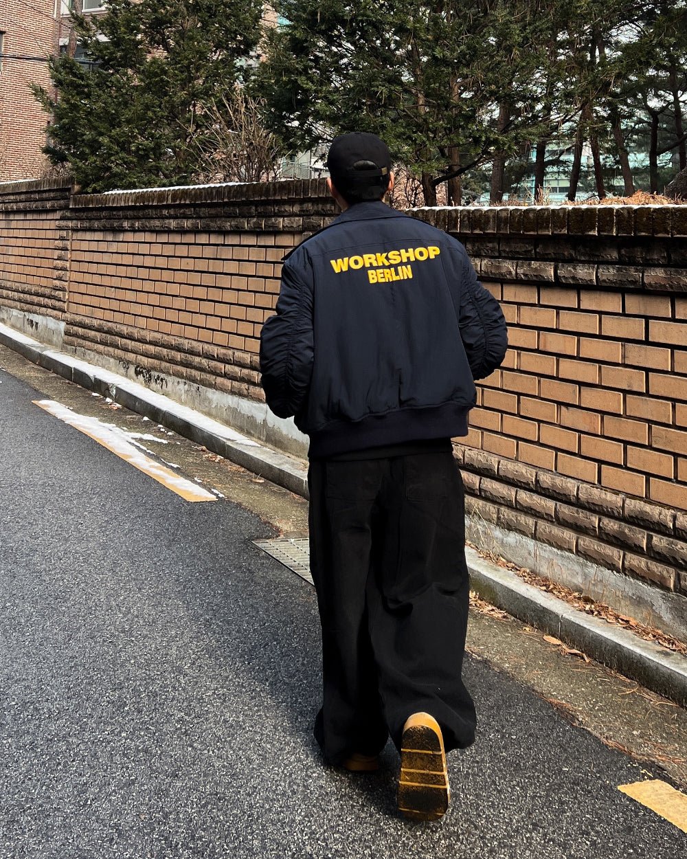 Berlin 摺皺設計 MA - 1 羽絨 飛行外套 / 2色 - WHATEVER STUDIO