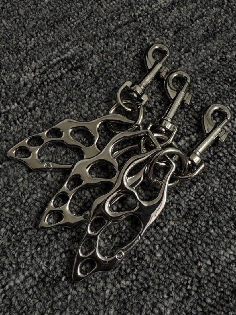 Hollow Skeleton Metal Keychain - WHATEVER