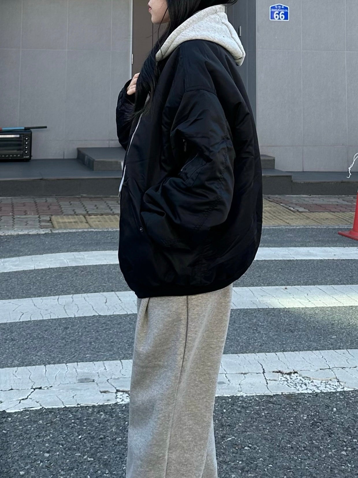 寬鬆 MA - 1 連帽可拆 飛行夾克 羽絨外套 / 3色 - WHATEVER