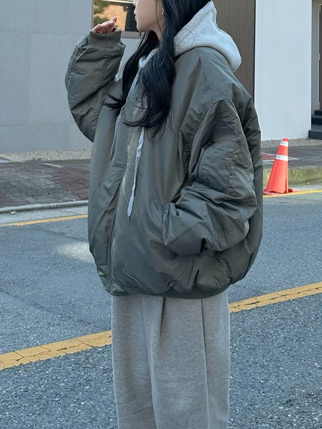 寬鬆 MA - 1 連帽可拆 飛行夾克 羽絨外套 / 3色 - WHATEVER