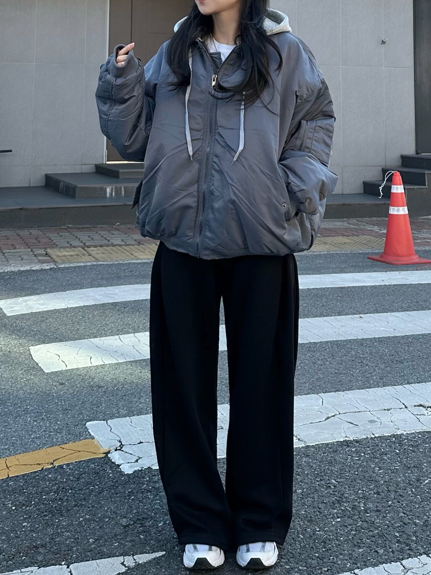 寬鬆 MA - 1 連帽可拆 飛行夾克 羽絨外套 / 3色 - WHATEVER