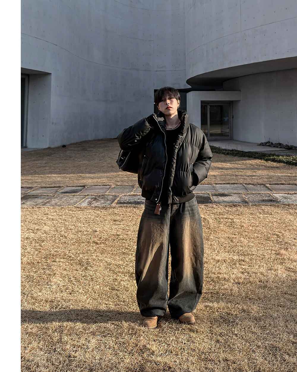 極簡 鉚釘 高領 短版 仿皮 羽絨外套 - WHATEVER