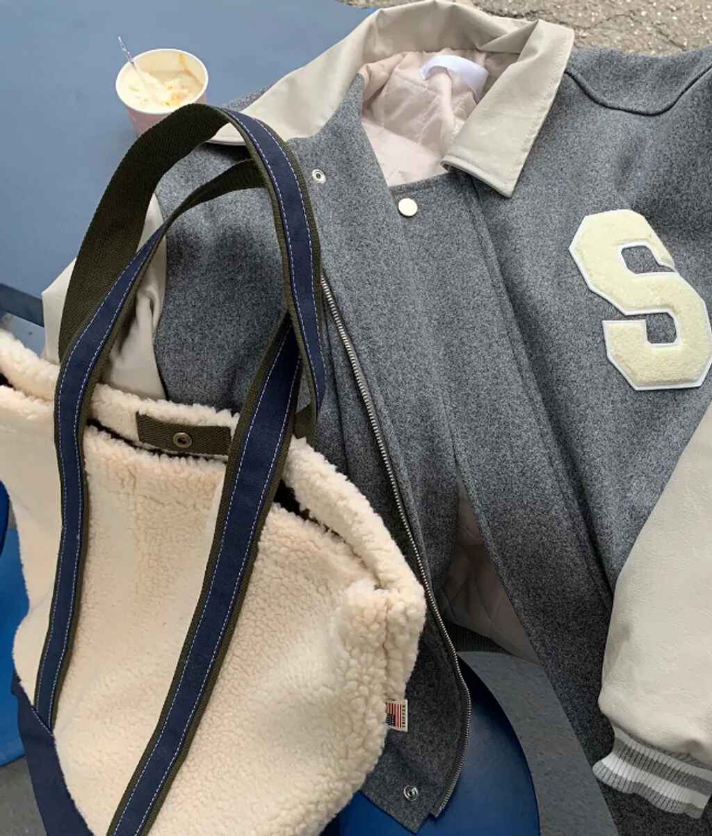 羊羔絨 拼接 帆布 寬底 肩背 托特包 - WHATEVER