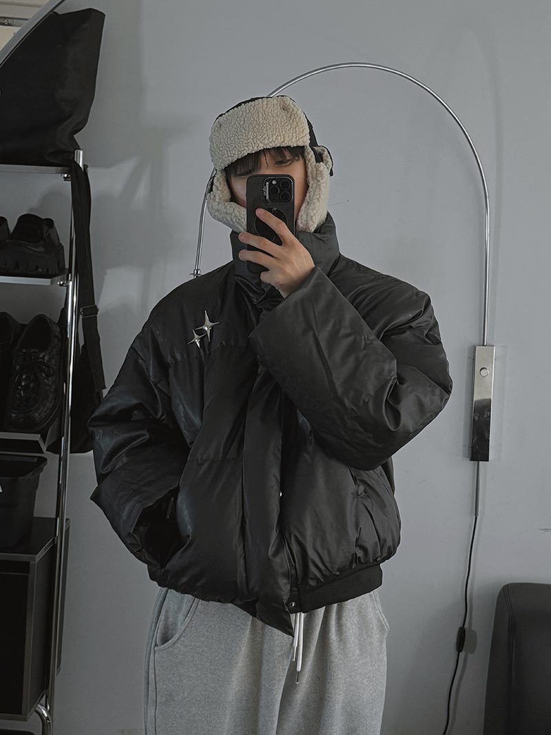 雙星胸針 仿皮革 短版 高領 羽絨外套 - WHATEVER STUDIO