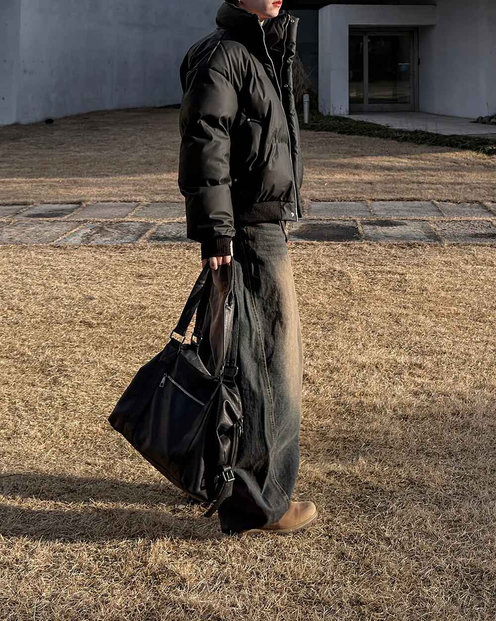 極簡 鉚釘 高領 短版 仿皮 羽絨外套 - WHATEVER